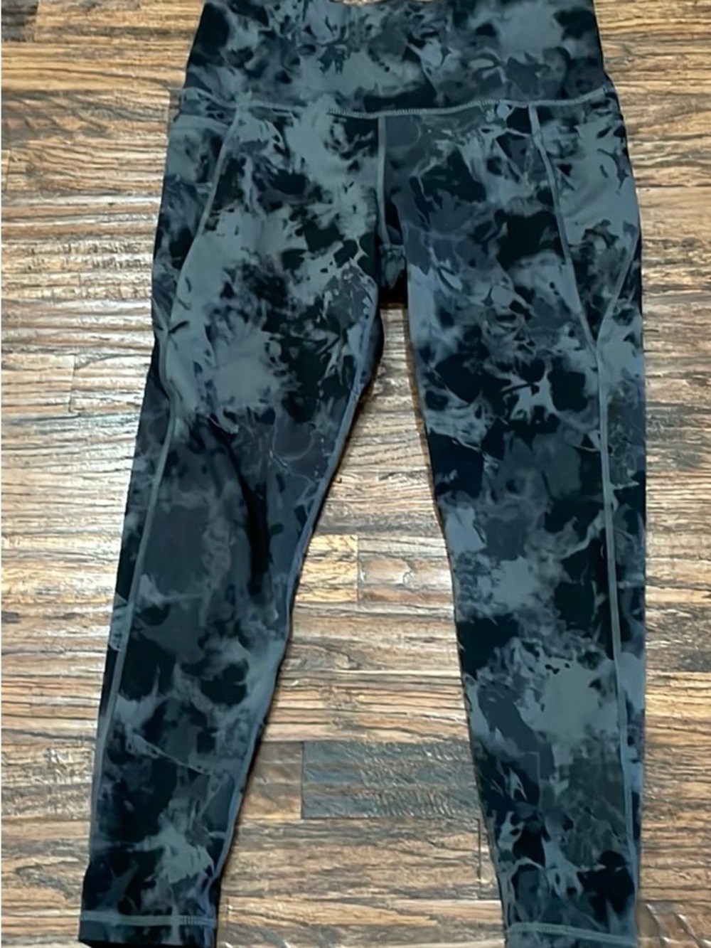 Danskin Now Black and Dark Gray Marble Print Leggings